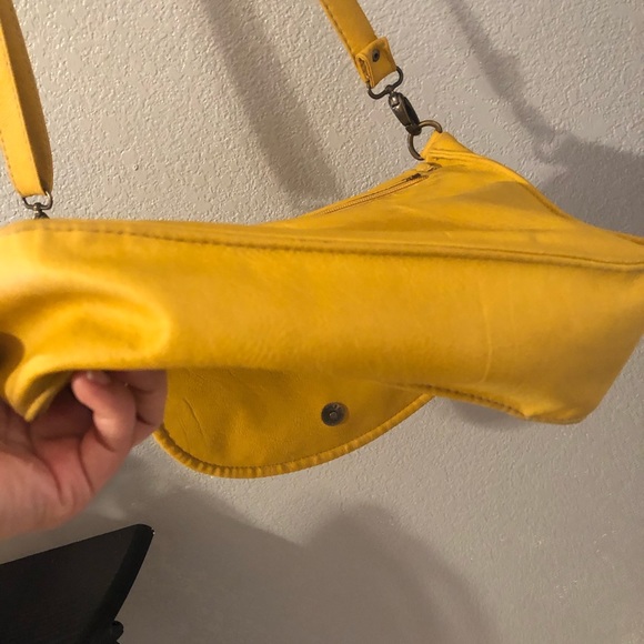 Yellow crossbody purse*** SOLD*** - Picture 6 of 6